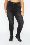 Mid-Rise Distressed Skinny Curve+ (Color Black - Front View)